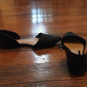 Black pointed flats